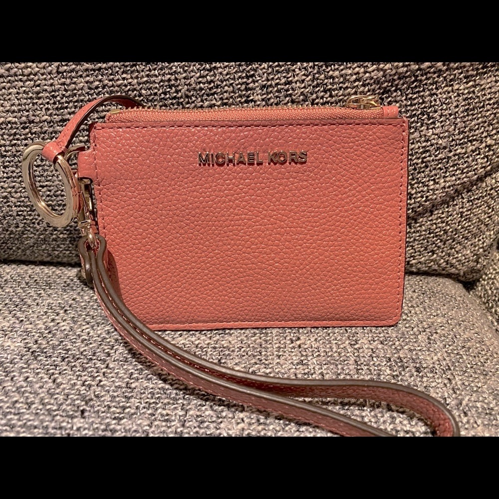✨Michael Kors Pink Slim Card Hold Wallet Wristlet✨